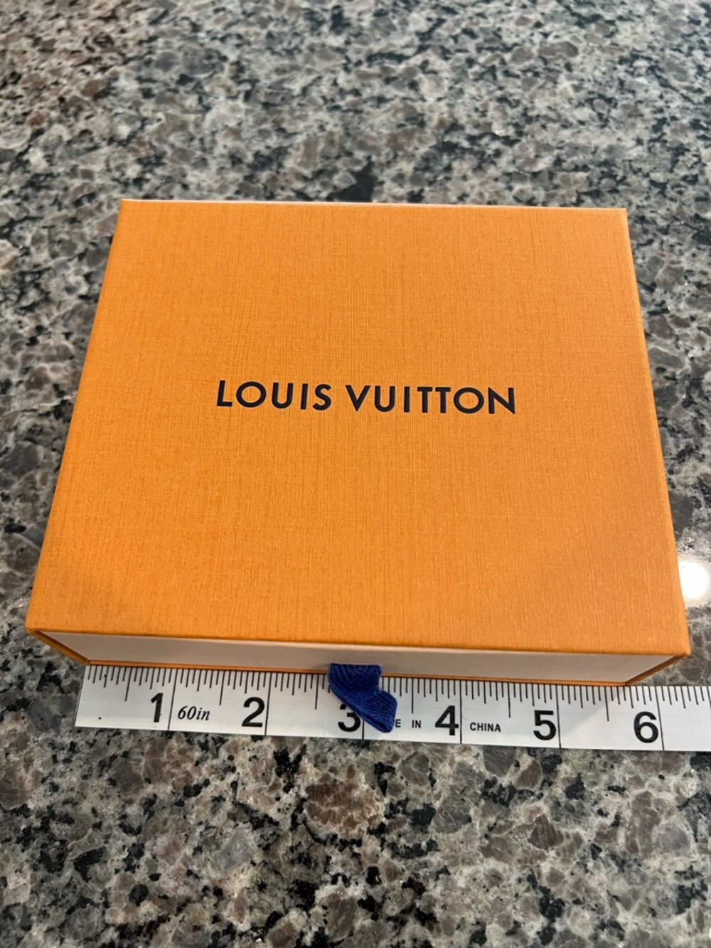 Lot of Louis Vuitton Paper Gift Bags, Boxes and Cards - Picture 14 of 16